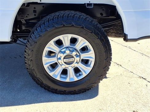 Used 2022 Ford F250 XLT w/ XLT Value Package image 22