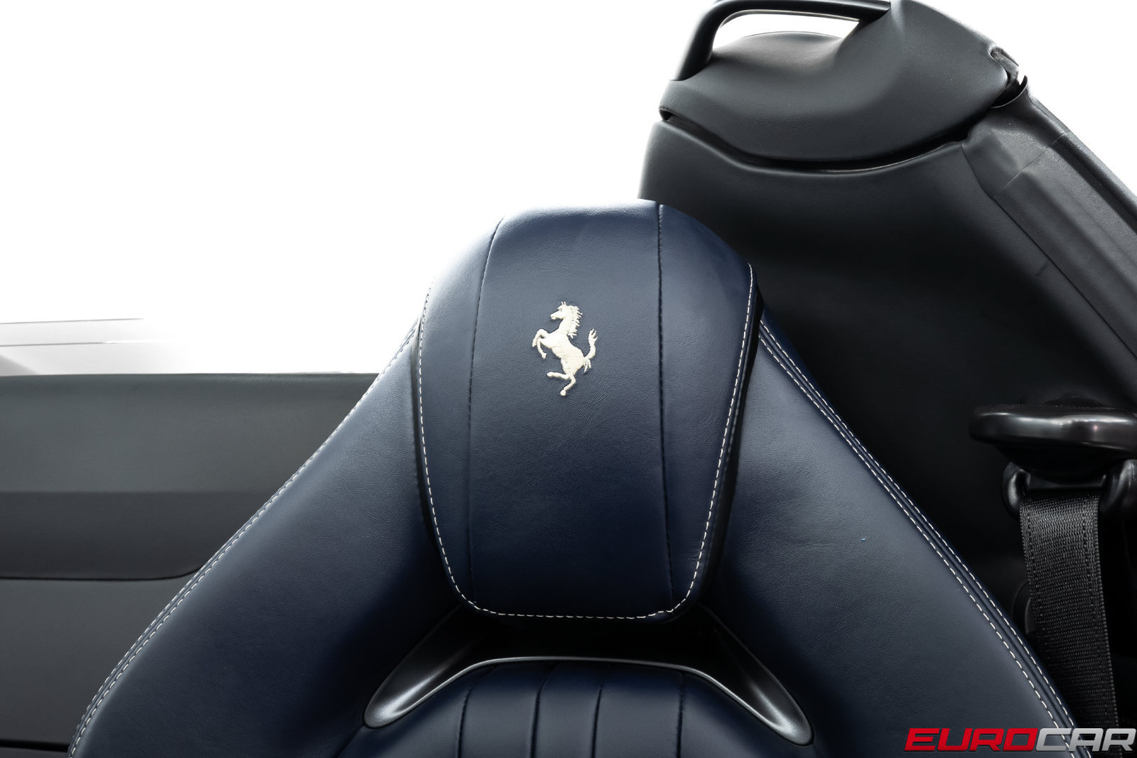 Used 2022 Ferrari 812 GTS RWD image 46