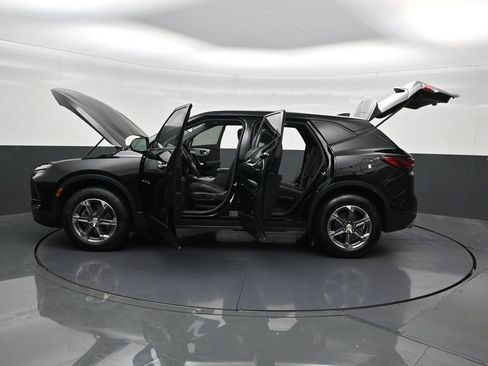 Used 2023 Chevrolet Blazer LT FWD image 38