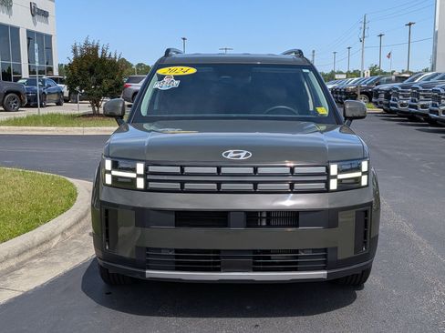 Used 2024 Hyundai Santa Fe SEL FWD image 2