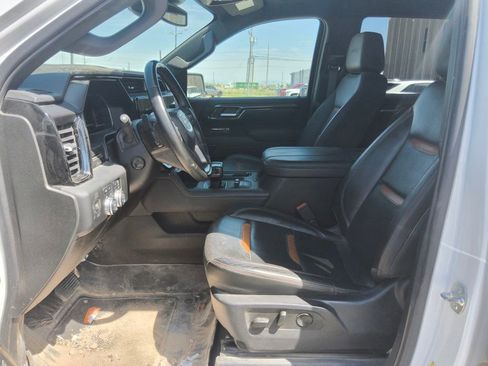 Used 2025 GMC Sierra 1500 AT4 AWD/4WD image 2