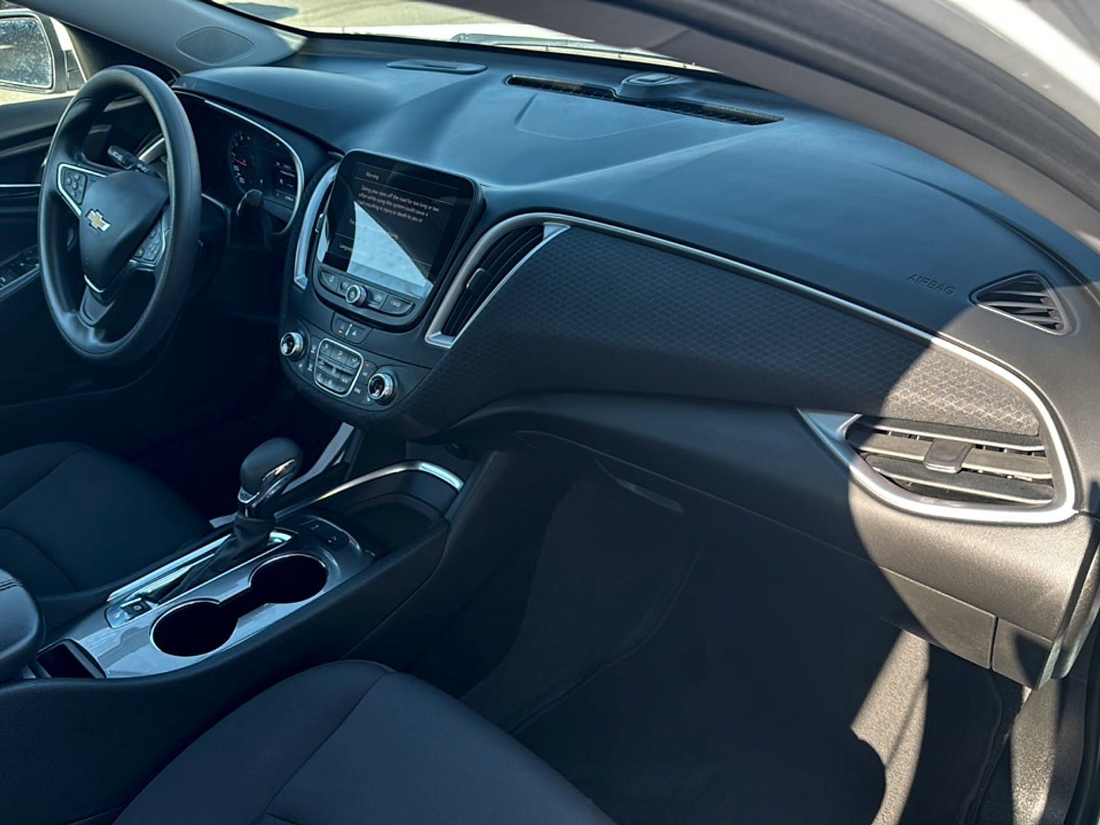 Used 2025 Chevrolet Malibu LT FWD image 14