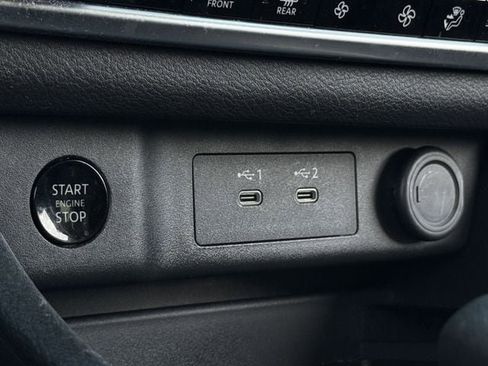 Used 2024 Nissan Rogue SV image 19