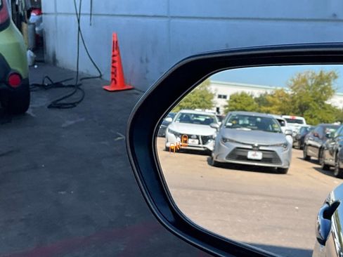 Used 2025 Toyota Camry LE image 18