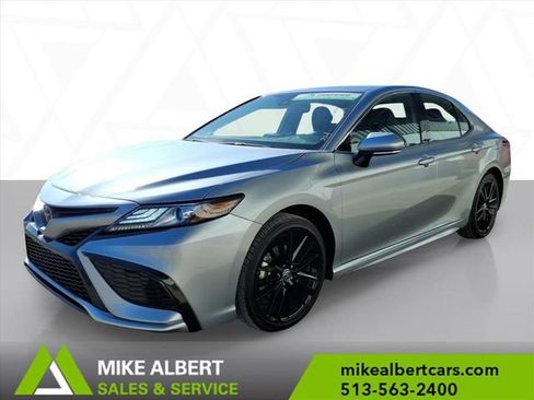 Used 2024 Toyota Camry XSE image 3