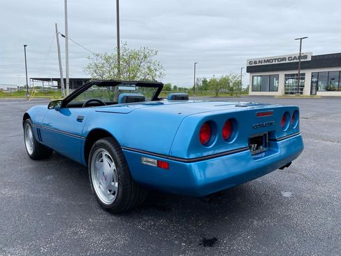 Used 1989 Chevrolet Corvette Convertible RWD image 13