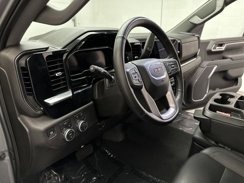 Used 2025 GMC Sierra 1500 SLT image 19