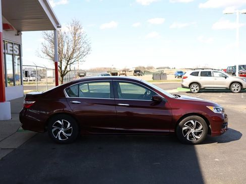 Used 2017 Honda Accord LX image 4