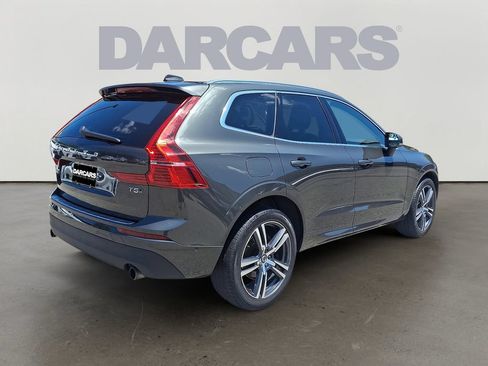 Used 2019 Volvo XC60 T5 Momentum w/ Multimedia Package AWD/4WD image 6