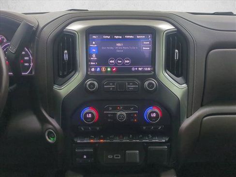 Used 2021 Chevrolet Silverado 1500 LTZ w/ Z71 Off-Road Package AWD/4WD image 15