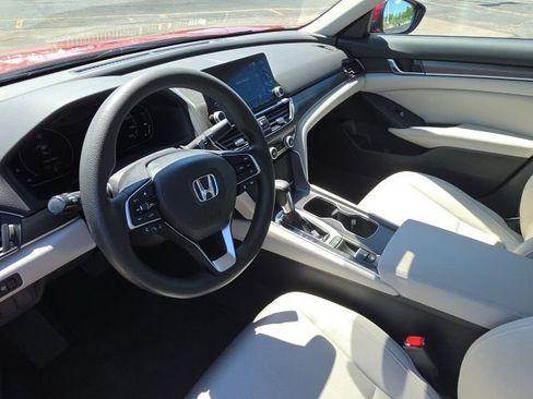 Used 2019 Honda Accord LX image 10