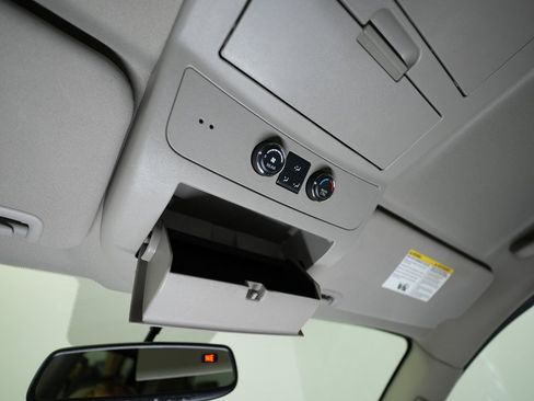 Used 2014 Nissan Armada SV image 59