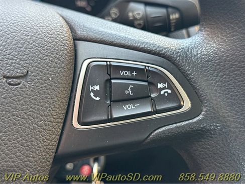 Used 2017 Ford Focus S image 27