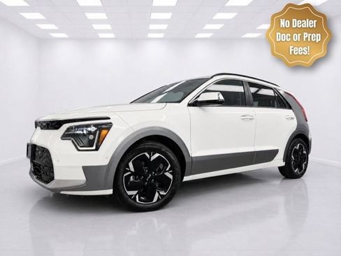Used 2024 Kia Niro Wave w/ Wave Preserve Package FWD image 3