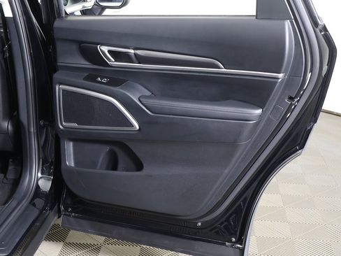 Used 2025 Kia Telluride S image 29