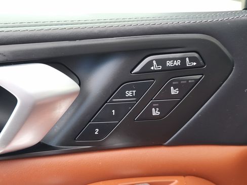 Used 2023 BMW X7 M60i w/ Executive Package image 24