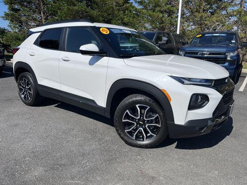 Used 2023 Chevrolet TrailBlazer ACTIV AWD/4WD image 2