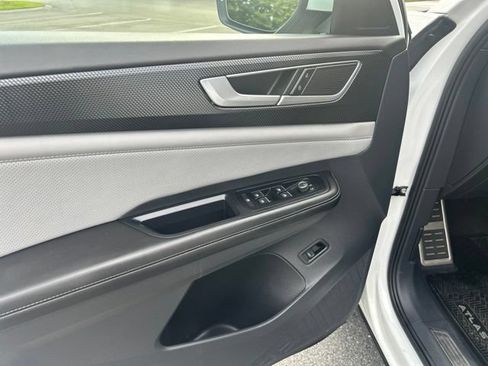 Used 2024 Volkswagen Atlas Cross Sport SEL R-Line AWD/4WD image 21