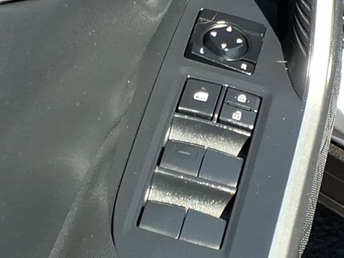 Used 2023 Toyota RAV4 LE FWD image 22