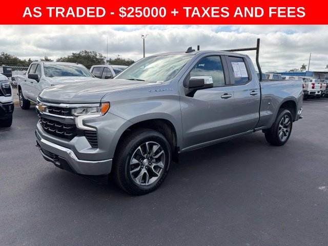 Used 2023 Chevrolet Silverado 1500 LT w/ Protection Package AWD/4WD image 3