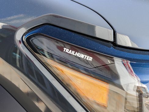 Used 2025 Toyota Tacoma Trailhunter image 7