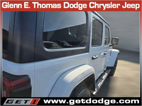 Used 2023 Jeep Wrangler Sahara image 12