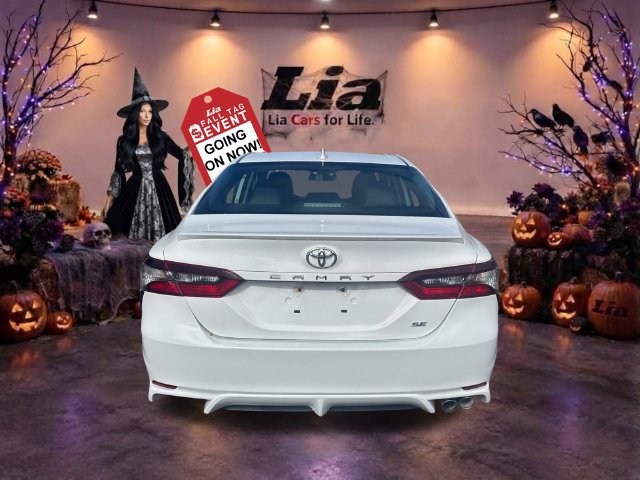 Used 2021 Toyota Camry SE FWD image 4