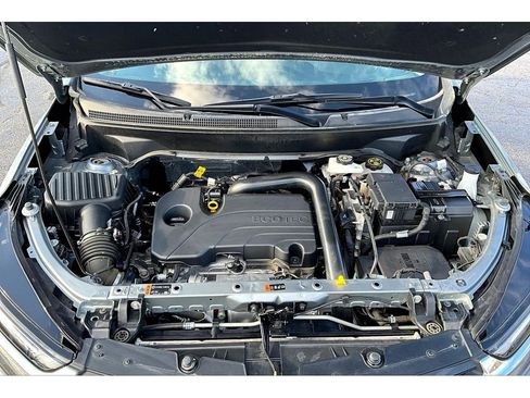 Used 2024 Chevrolet Equinox LT image 11