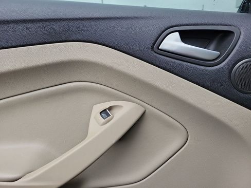 Used 2016 Ford Escape Titanium image 14