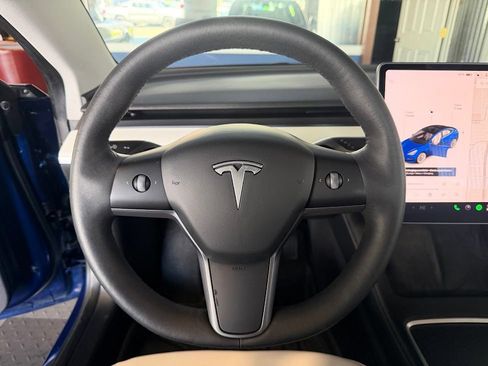 Used 2021 Tesla Model 3 Long Range AWD/4WD image 17