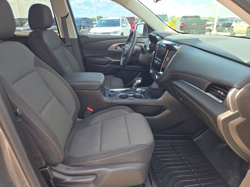 Certified 2021 Chevrolet Traverse LS FWD image 25