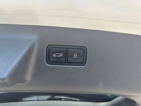 Used 2026 Hyundai Santa Fe SEL FWD image 23