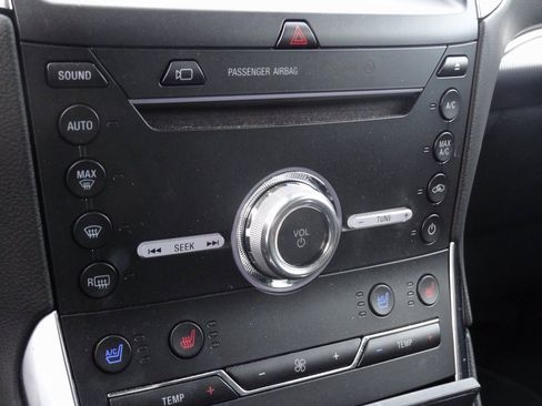 Used 2019 Ford Edge Titanium w/ Equipment Group 301A image 7