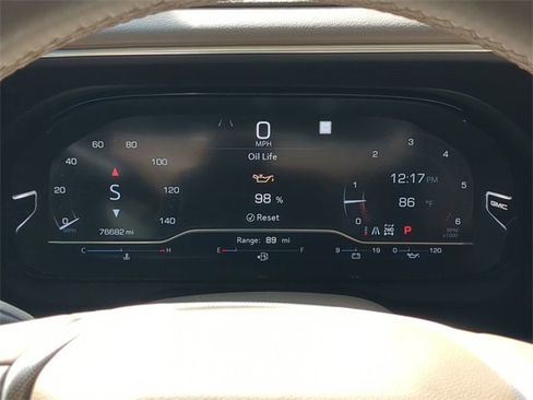 Used 2022 GMC Yukon XL Denali w/ Denali Ultimate Package image 17