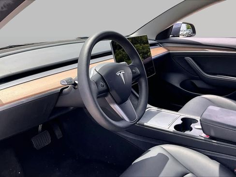 Used 2023 Tesla Model 3 Standard Range RWD image 14
