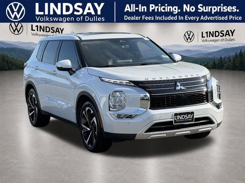 Used 2022 Mitsubishi Outlander SE AWD/4WD image 1