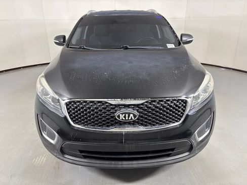 Used 2016 Kia Sorento FWD image 3