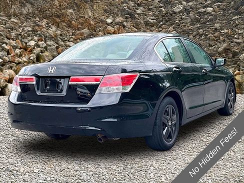 Used 2011 Honda Accord LX image 2