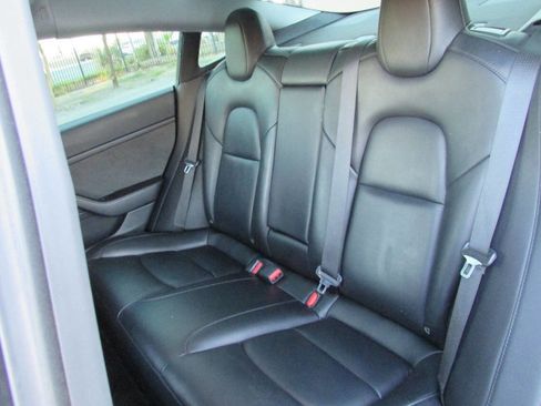 Used 2021 Tesla Model 3 Standard Range Plus image 20