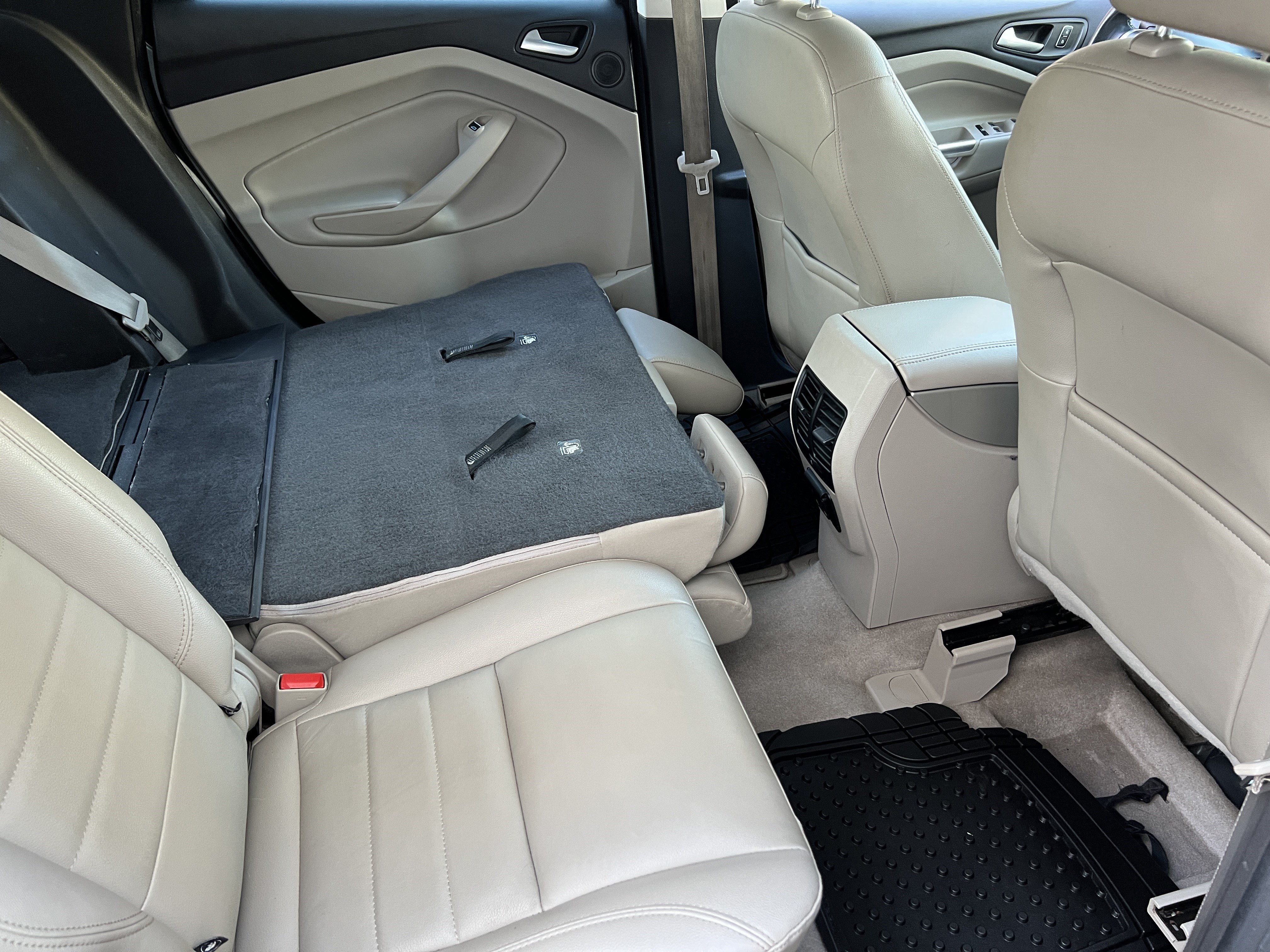 Used 2013 Ford C-MAX SEL FWD image 21