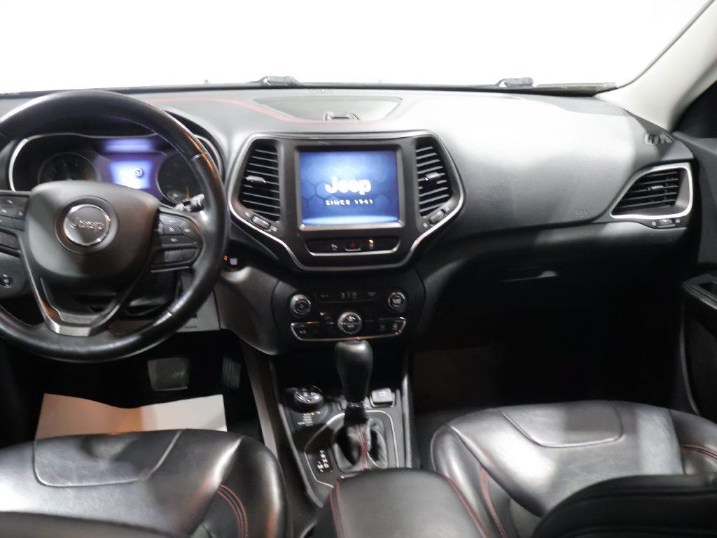 Used 2021 Jeep Cherokee Trailhawk w/ Comfort/Convenience Group AWD/4WD image 17