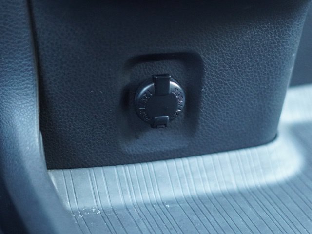 Certified 2026 Toyota Sienna XLE FWD image 39