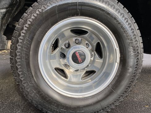 Used 2022 GMC Sierra 3500 Denali image 47