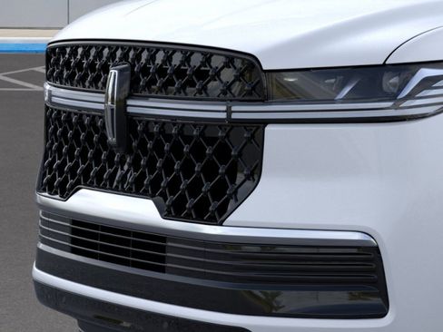 New 2026 Lincoln Navigator L Reserve w/ Jet Appearance Package image 17