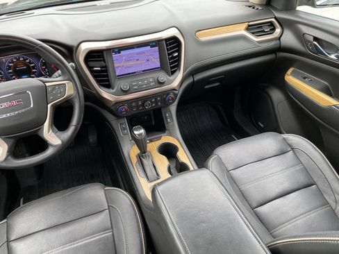 Used 2017 GMC Acadia Denali w/ Technology Package FWD image 27