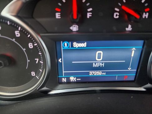 Certified 2024 GMC Terrain SLE w/ Driver Convenience Package image 4