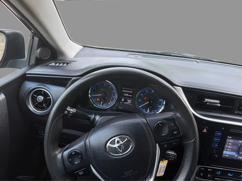 Used 2017 Toyota Corolla LE FWD image 20