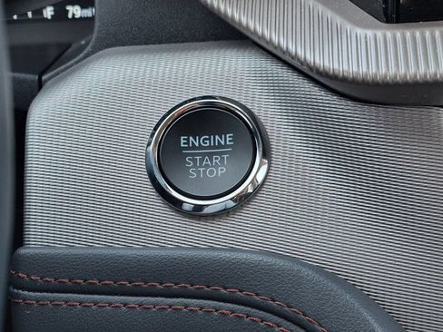 Used 2025 Ford Explorer Active w/ Active Comfort Package RWD image 28