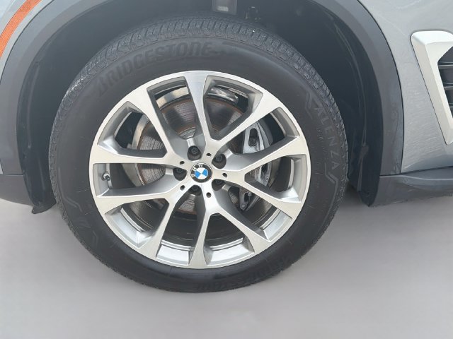 Used 2025 BMW X5 xDrive40i AWD/4WD image 43