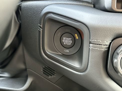 New 2025 Jeep Gladiator Mojave image 26